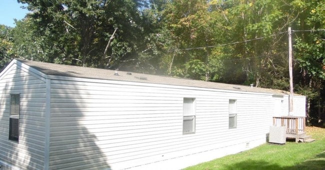 Building Photo - 20 Campground Ln