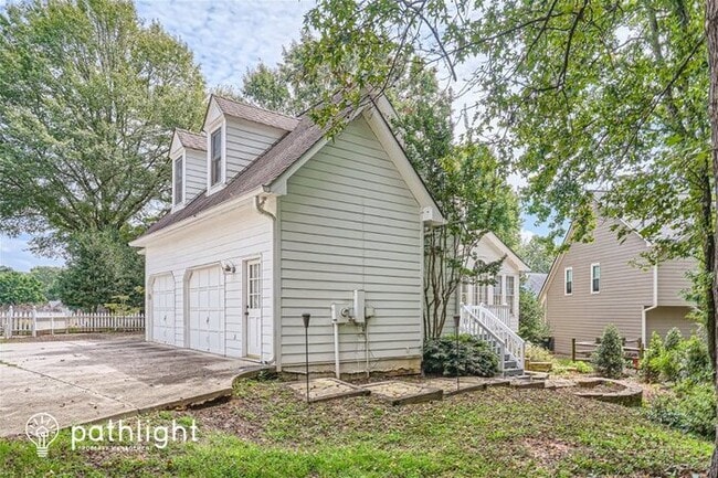 Building Photo - 11050 Amberton Crossing, Johns Creek, GA, ...