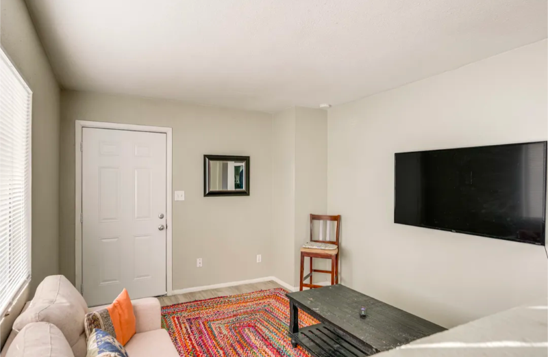 Building Photo - 1444 S 13th Ave