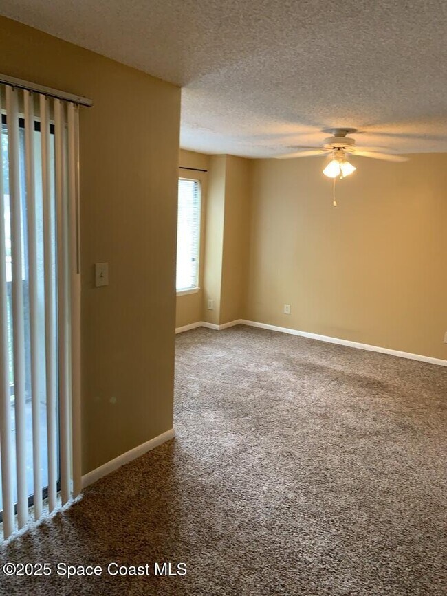 Building Photo - 3545 Sable Palm Ln