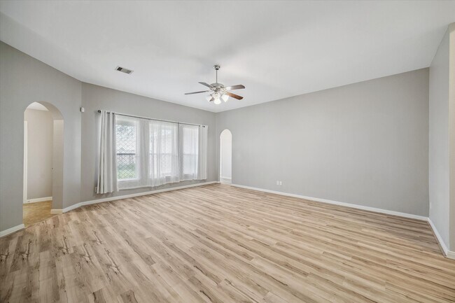 Building Photo - 14923 Barton Grove Ln