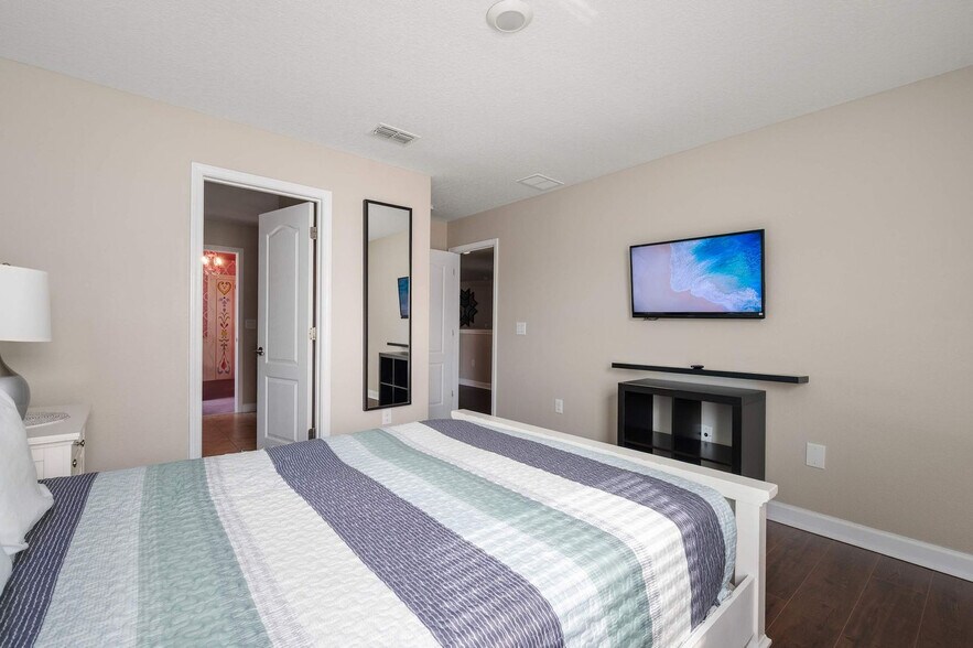 Building Photo - 1479 Moon Valley Dr