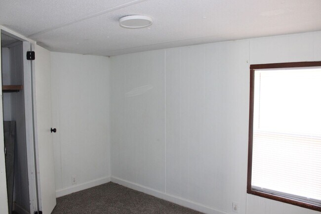 Building Photo - Peaceful Living in Havelock