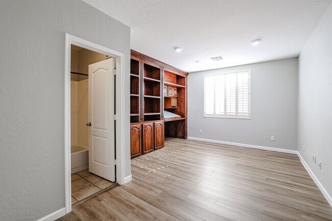 Building Photo - COMING SOON!! INCREDIBLE 5-BEDROOM 3 BATH, ALMOST 4000 SFT IN CORE CHANDLER