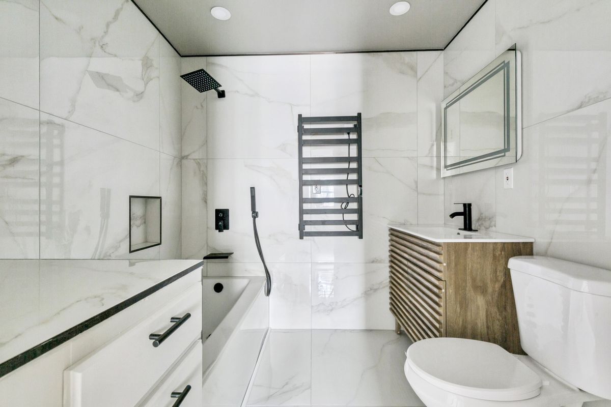 Building Photo - 2009 Governor Nicholls St