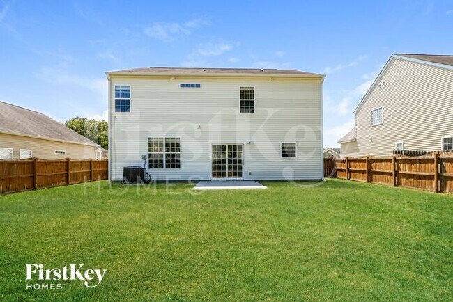 Building Photo - 619 English Oak Cir