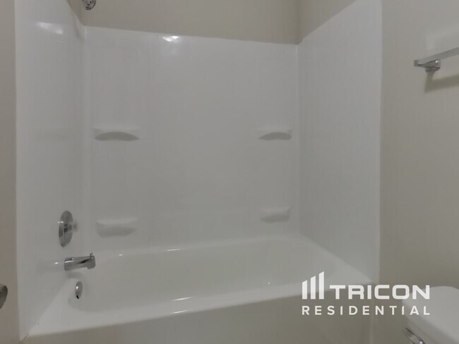 Building Photo - 3830 Cedar Trace Ct