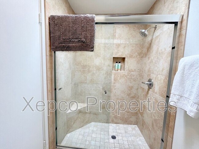 Building Photo - 76675 Sandpiper Dr