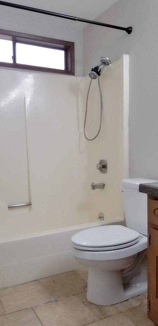 Building Photo - Hard to find 5 bedroom home in Tamoshan ne...