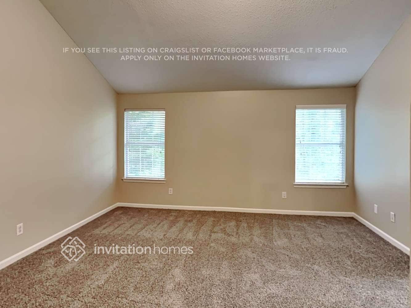 Building Photo - 135 Hidden Creek Dr