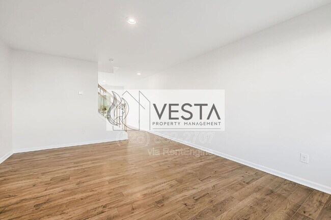 Building Photo - 30 Benedict Ln