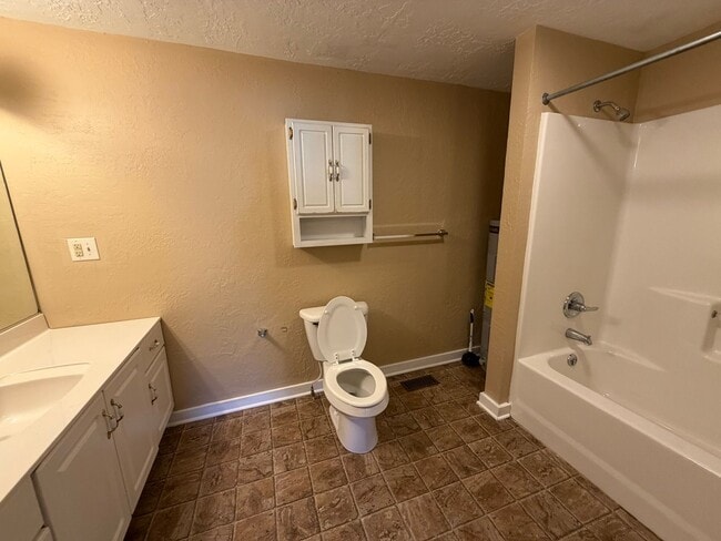 Building Photo - 3 Bed 2 Bath home in the Heart of Martin, TN!