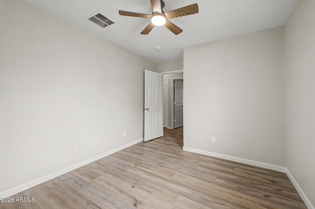 Building Photo - 2435 E Olivine Rd