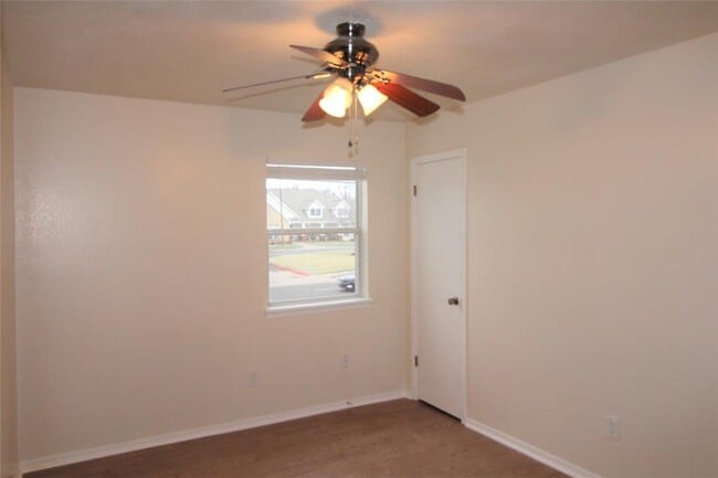 Building Photo - 1707 Jennifer Cir