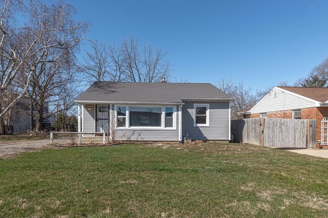 Building Photo - 112 Dawn Ave