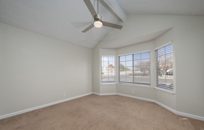 Building Photo - Please Contact Vaughn Realty to set up an ...