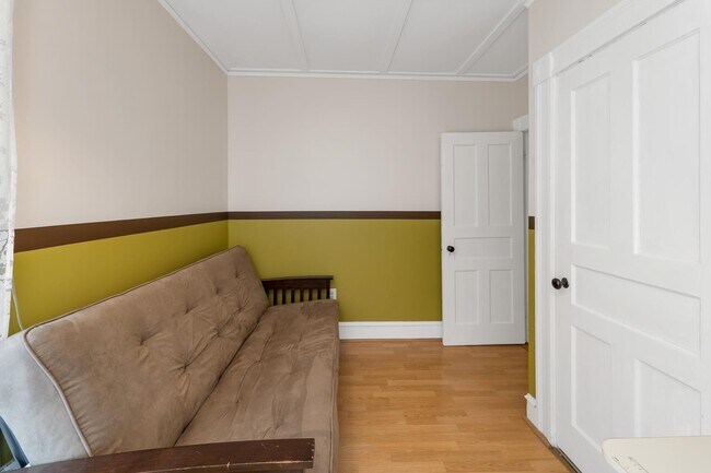 Building Photo - 17 Prospect St