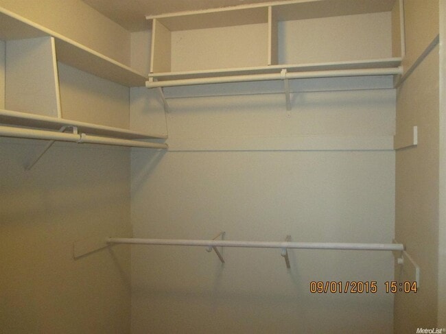 Building Photo - Home in The Bluffs overlooking American River