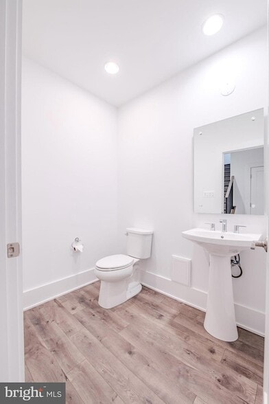 Building Photo - 11382 Emerald Park Rd