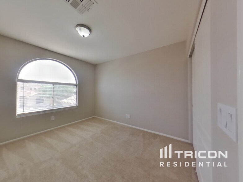 Building Photo - 22340 Dietz Dr