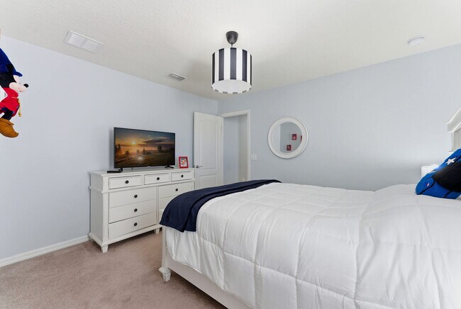 Building Photo - 8914 Zurich Ln