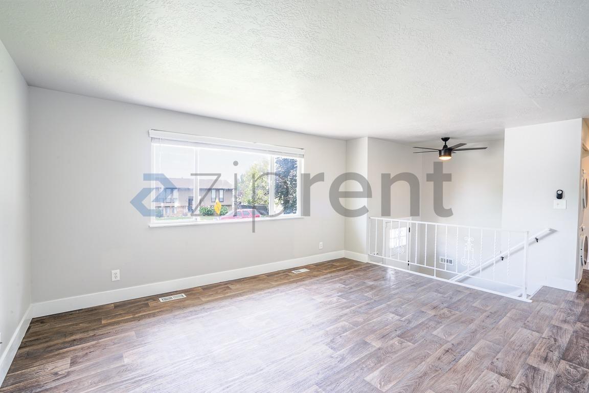 Building Photo - Unit Unit A