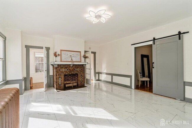 Building Photo - 41-43 Poe Avenue Unit