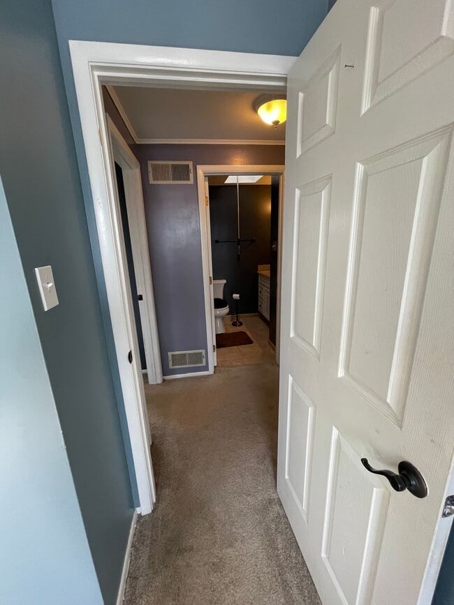 Building Photo - 120 Scottsdale Dr