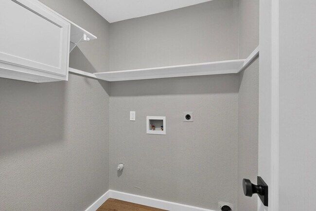 Building Photo - 1410 Thistle Cir