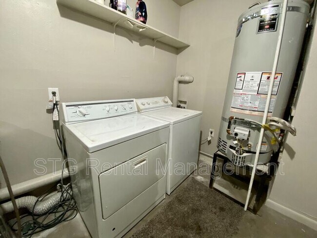 Building Photo - 325 S 200 E