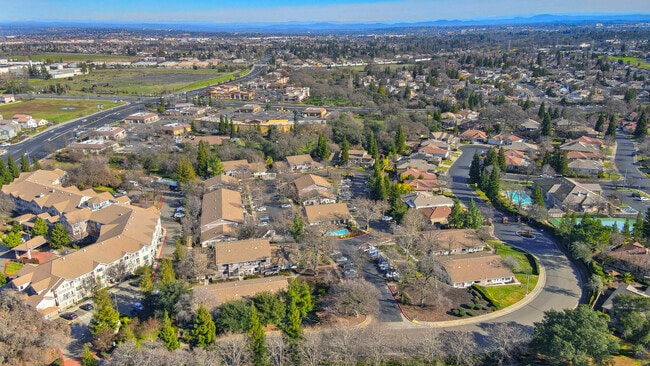 Building Photo - Woodcreek Terrace