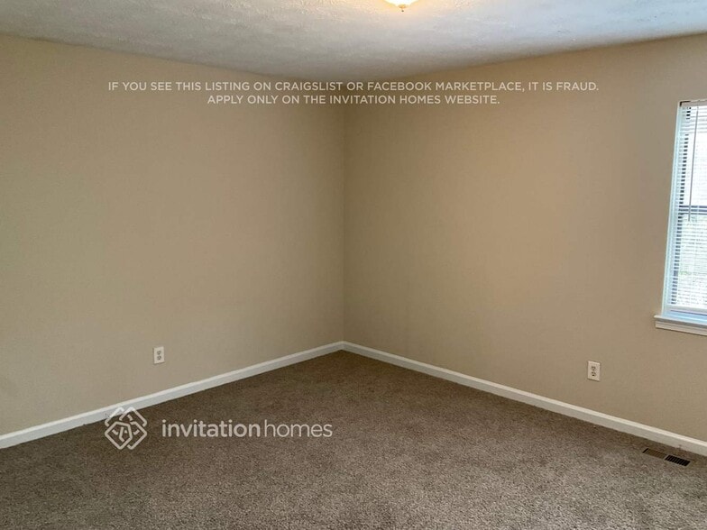 Building Photo - 1888 Cedar Chase Dr