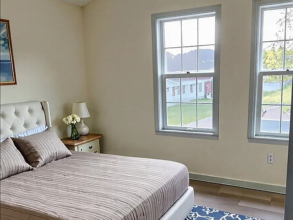 Building Photo - 16 Elmwood St