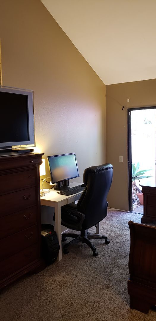 Building Photo - $3,500- 3 Bed/ 2 Bath Townhome in Scripps ...