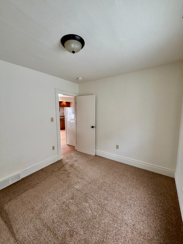 Building Photo - 91 Laverack Ave