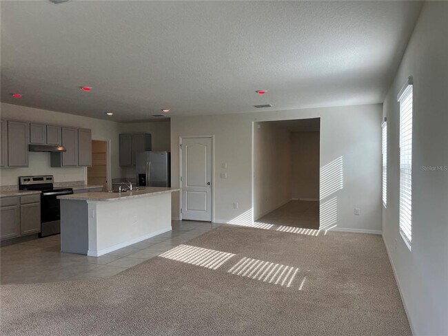 Building Photo - 3009 Tansy St