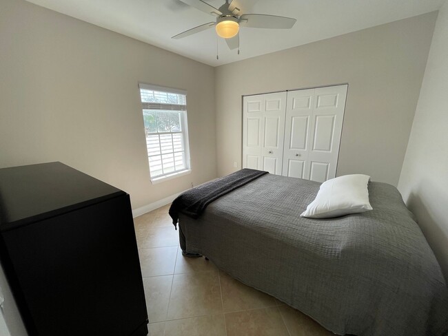 Building Photo - 1325 Sweetwater Cove