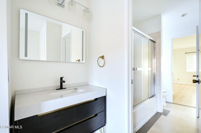 Building Photo - 681 Triunfo Canyon Rd