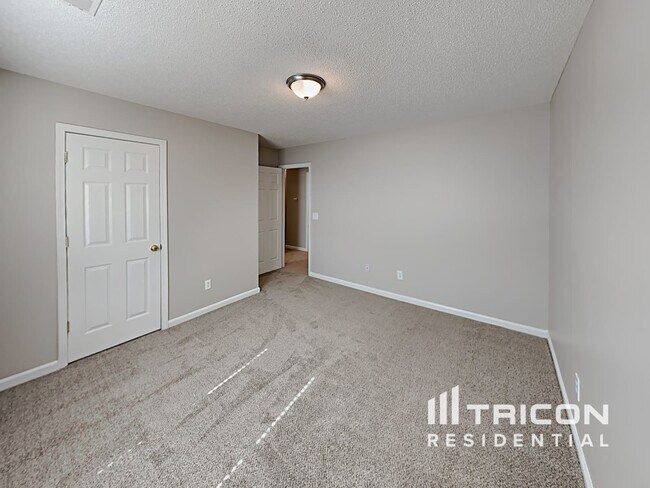 Building Photo - 240 Bassett Loop