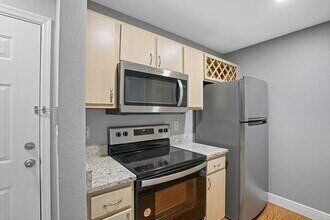 Building Photo - 8516 Island Breeze Ln