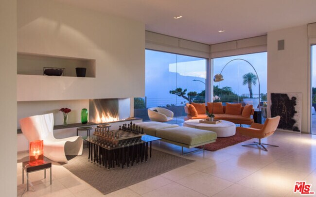 Building Photo - 1099 Vista Grande Dr