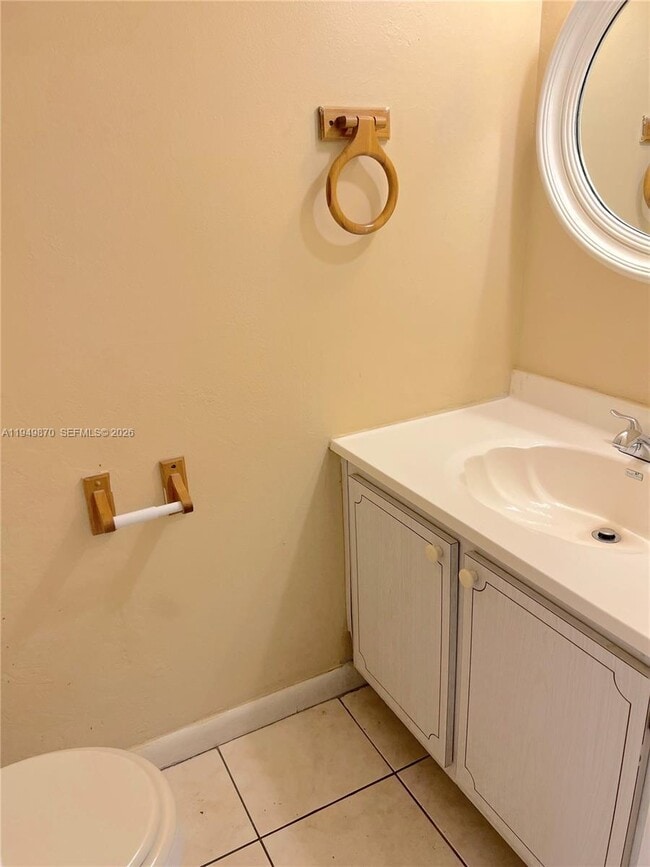 Building Photo - 6518 SW 41st St