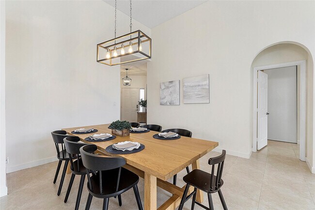 Building Photo - 10650 NW 48th St