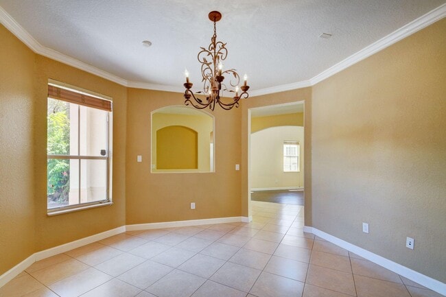Building Photo - 10537 Galleria St
