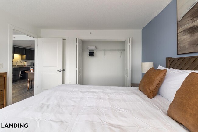 Building Photo - 50 Morgan St N