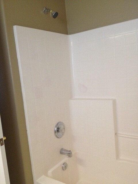 Building Photo - SOLAR!!! 3 BEDROOM NEWER HOME SOUTH OF BEA...