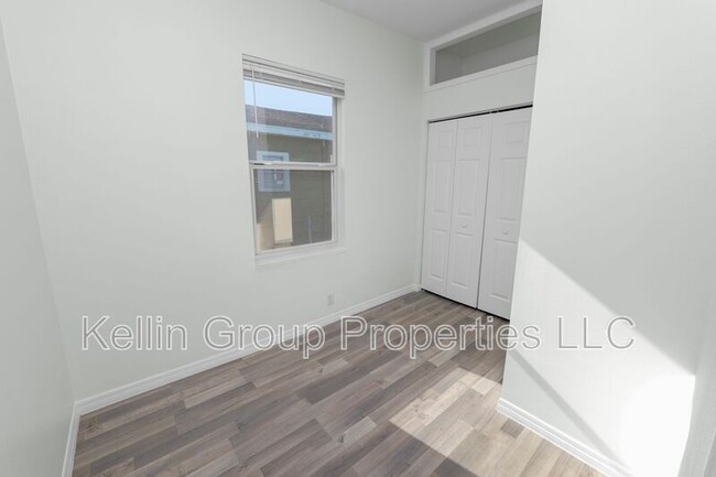 Building Photo - 2524 W Cherry St