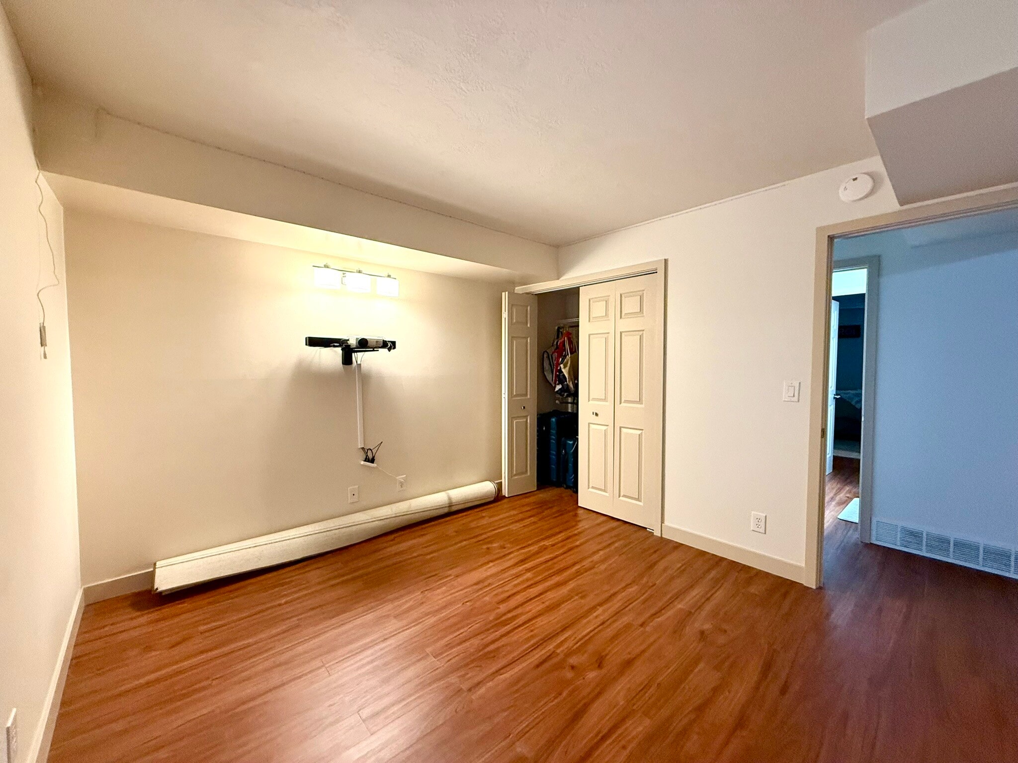 Building Photo - 249 S 700 E