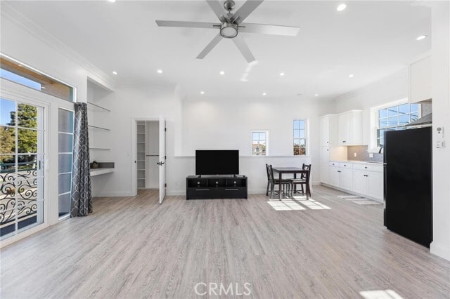 Building Photo - 1300 S Helberta Ave