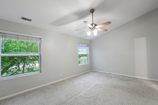 Building Photo - 2943 Stonewater Dr